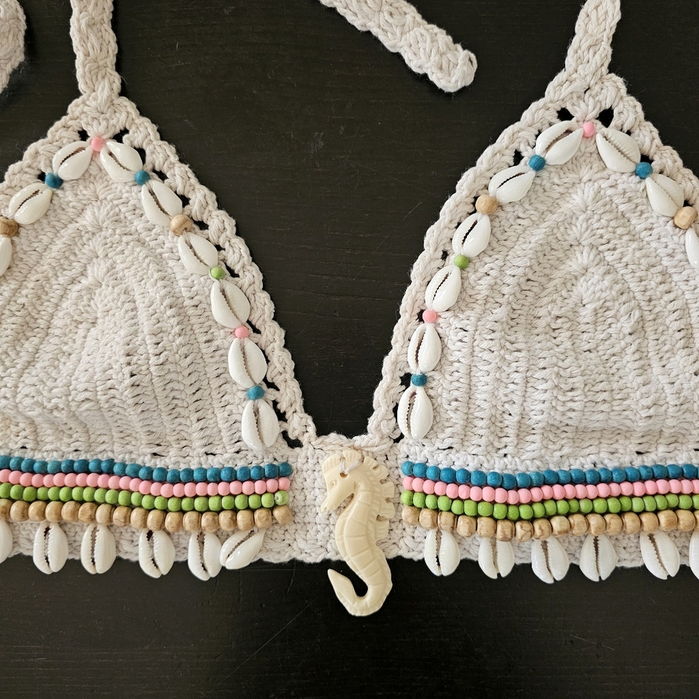 Kuda Laut Audi Bagus Bralette and bottoms